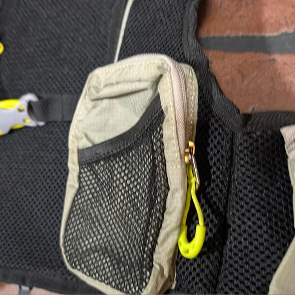 Trail Running Vest - Local Lion - Picture 4 of 14